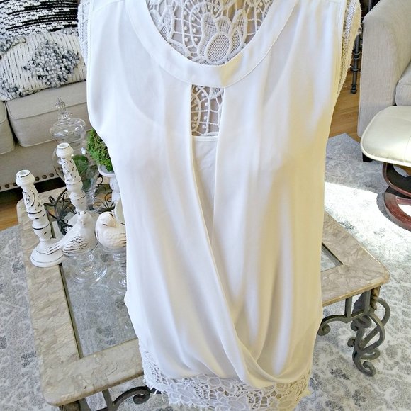 Hawthorn Tops - NWOT! PRETTY Ribbon TIE Back Sleeveless BLOUSE